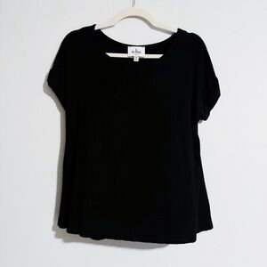 a-line Hawaii - Black Tee